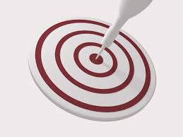 Okunu hedeften öteye atan okçu, okunu hedefe ulaştıramayan okçudan daha başarılı değildir. 